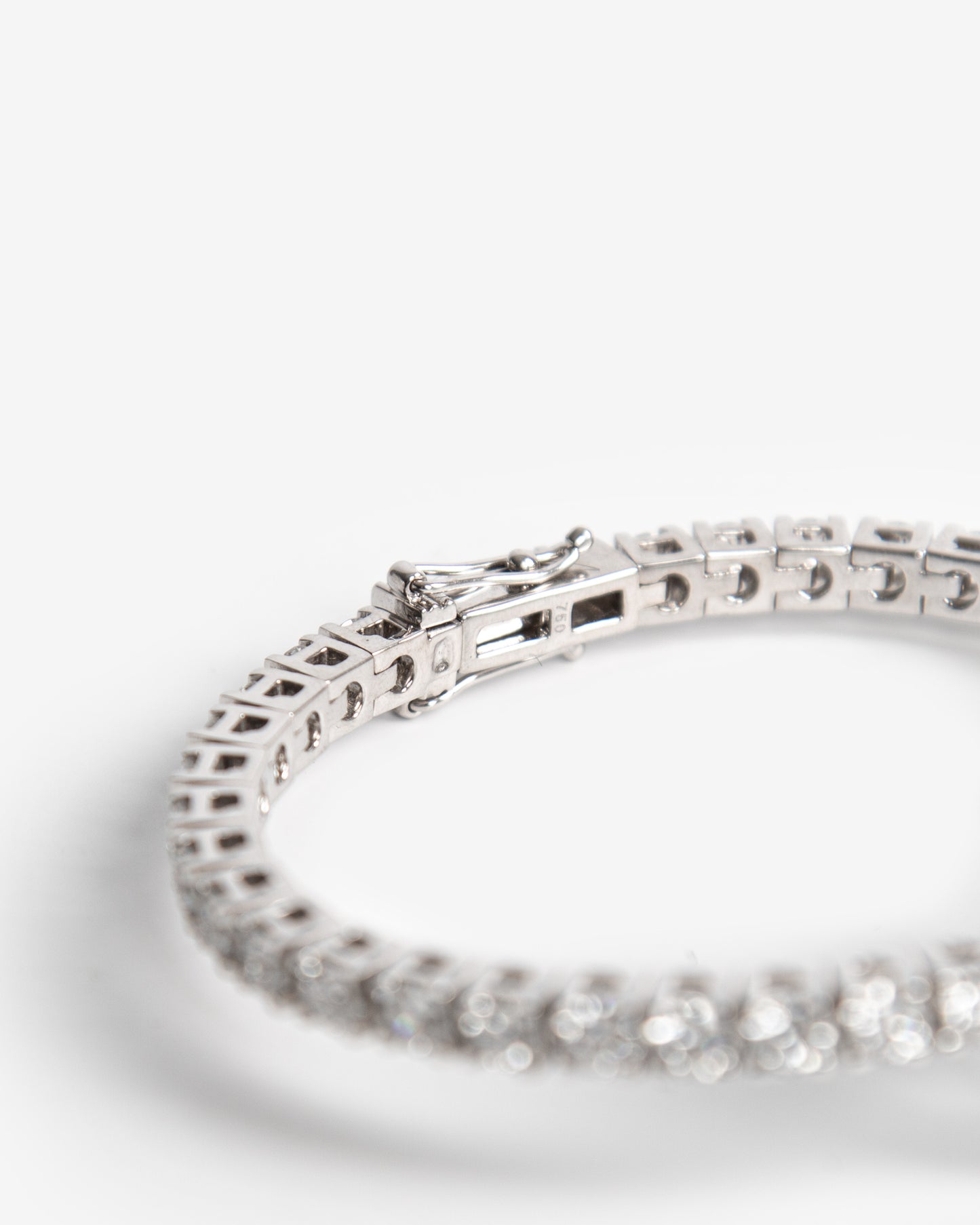 LOA VVS DIAMOND BRACELET